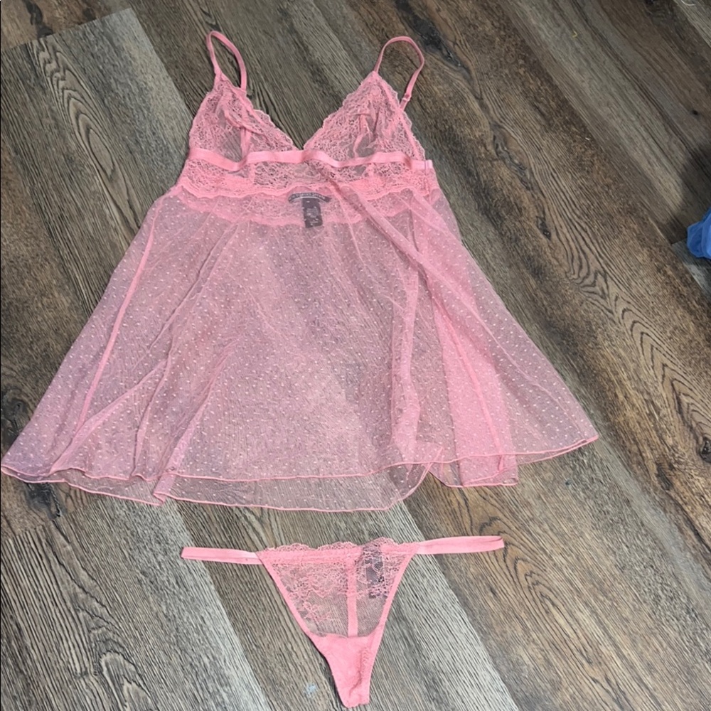 Elegant Pink Lace Lingerie Set